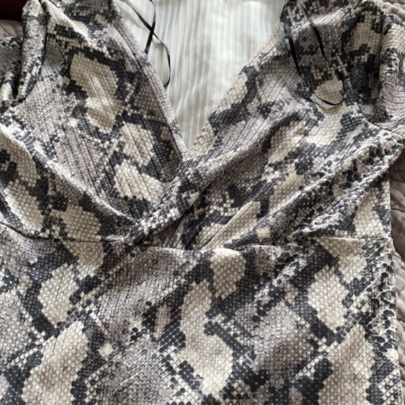H&M body suit snake print - Picture 5 of 5